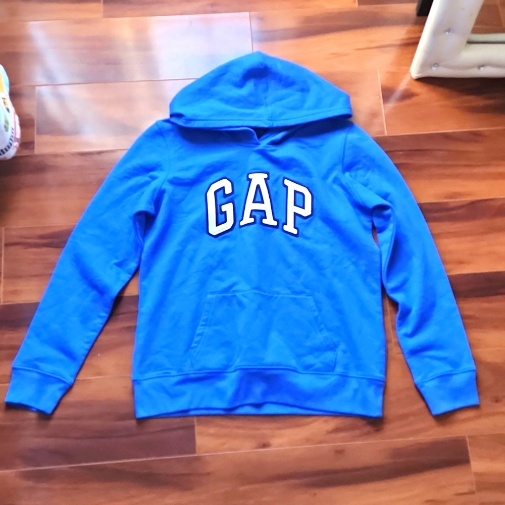 Gap Hoodie؟NEW WITH OUT TAGS